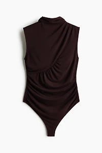 Maillot string à effet drapé