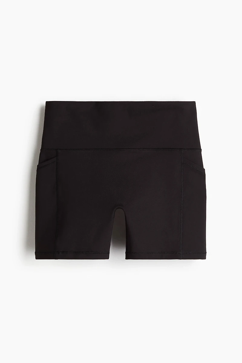 Sports Hot Pants with DryMove™