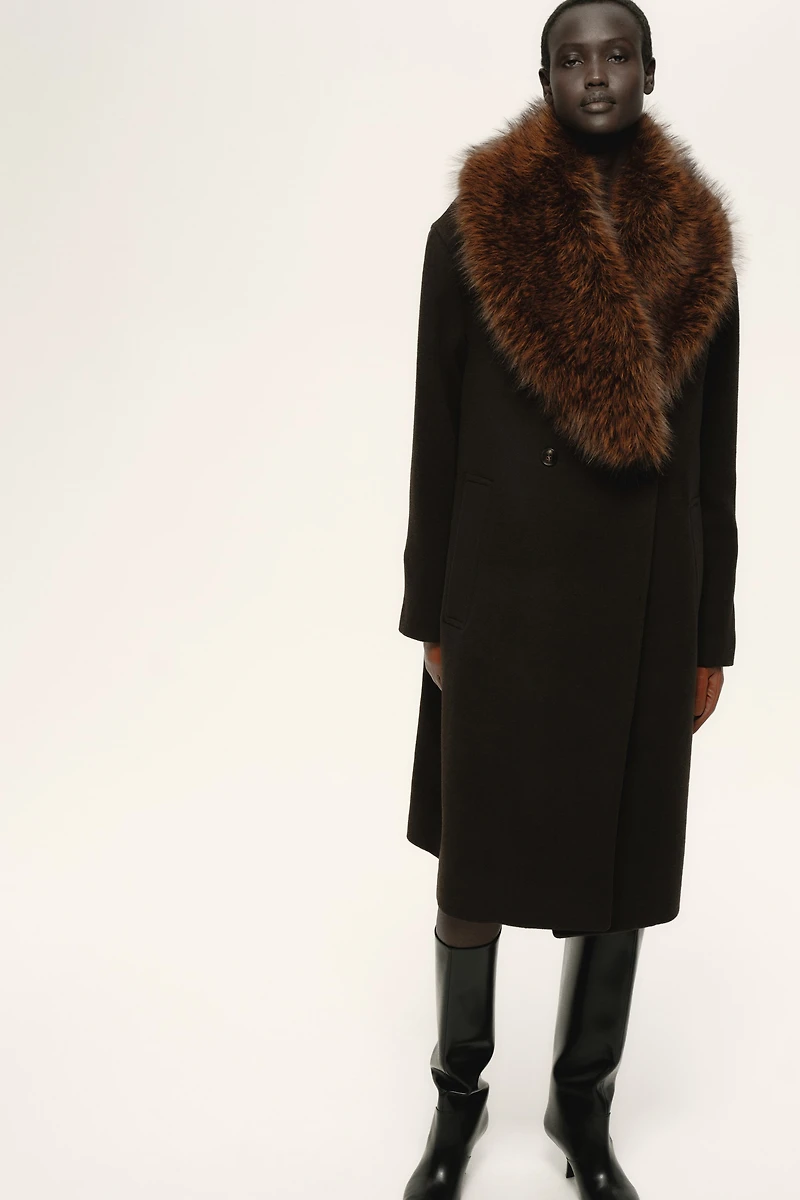 Manteau à fermeture croisée