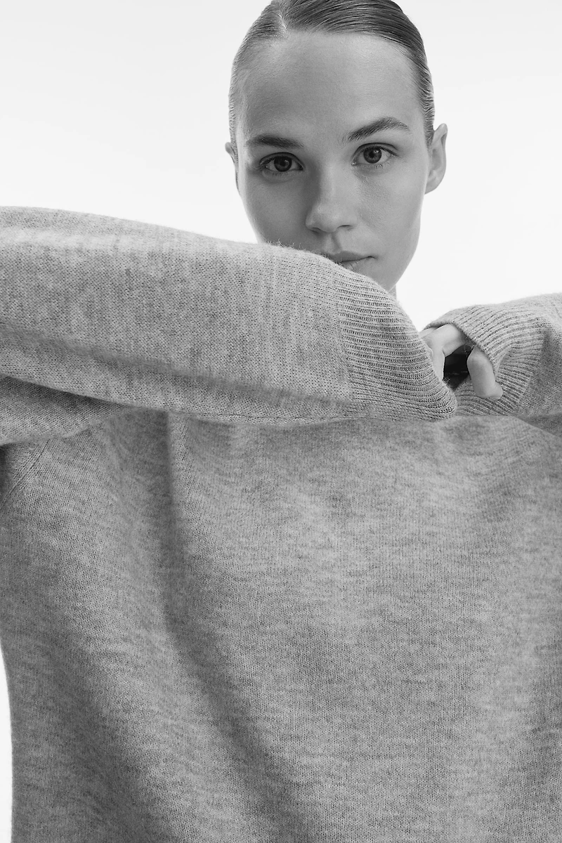 MAMA Slit-Hem Sweater