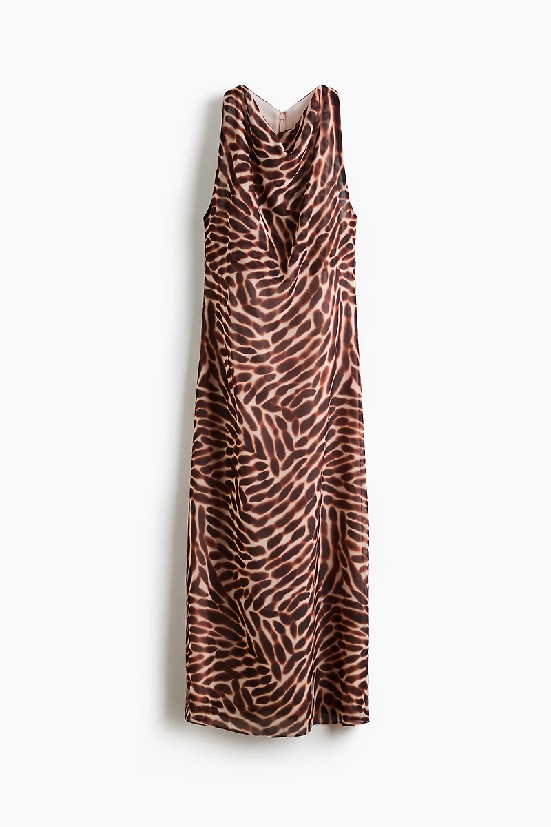 Robe sans manches avec encolure bénitier
