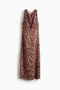 Robe sans manches avec encolure bénitier
