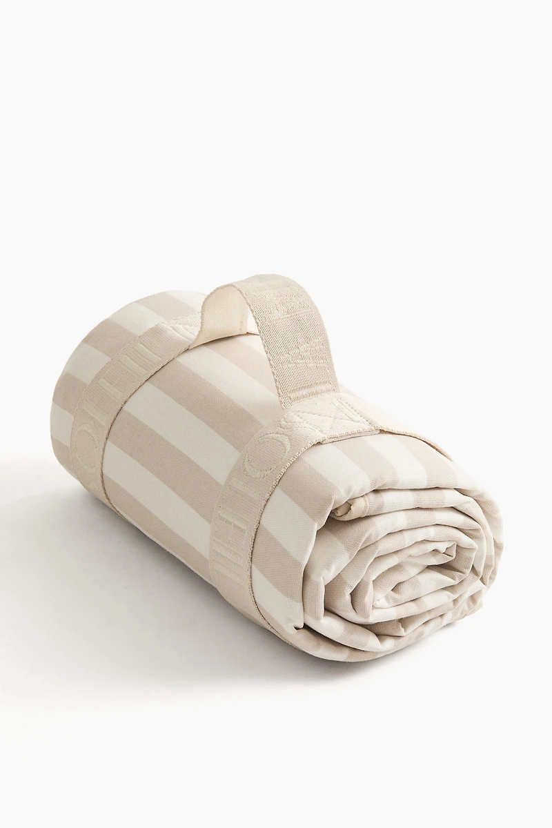 Couverture de pique-nique à rayures