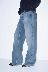 Wide-Leg Creased Jeans
