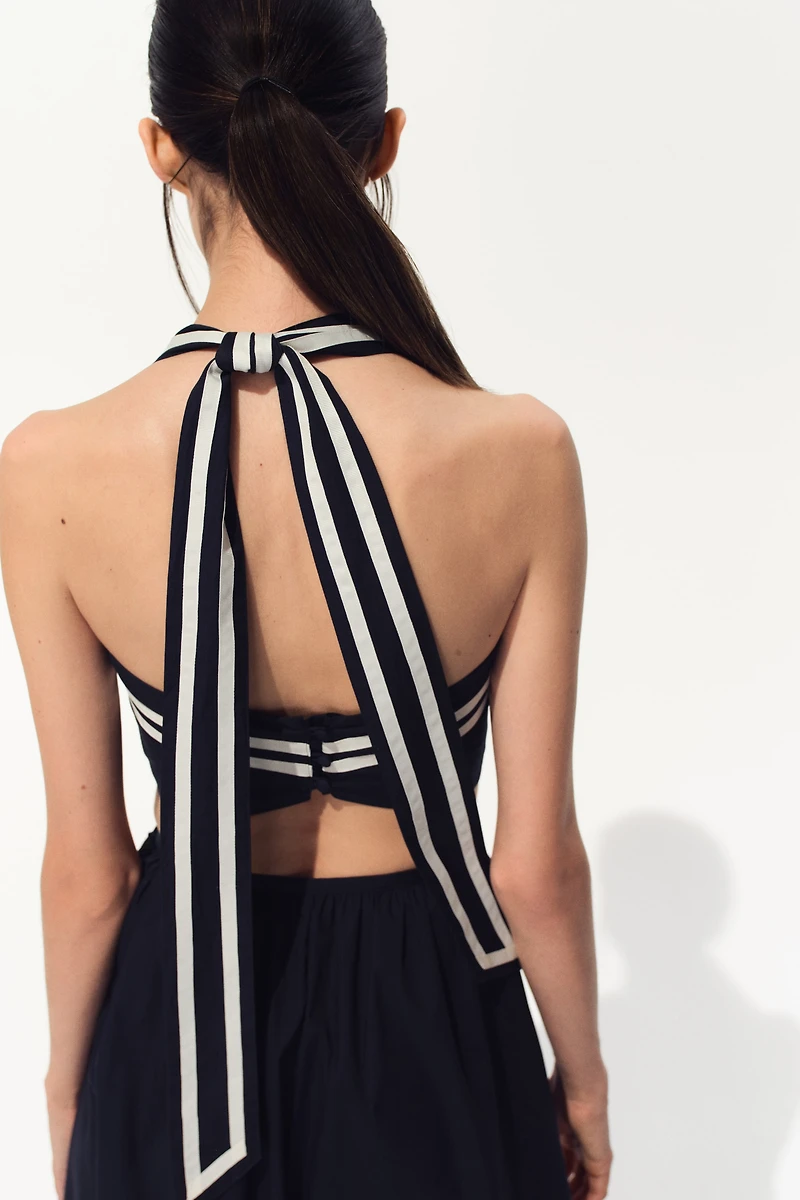 Halterneck Crop Top