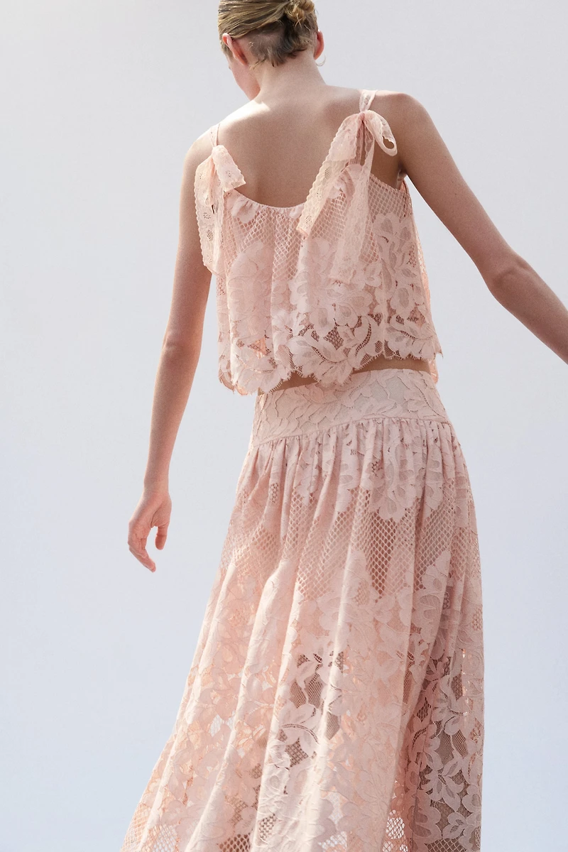 Scalloped Lace Skirt