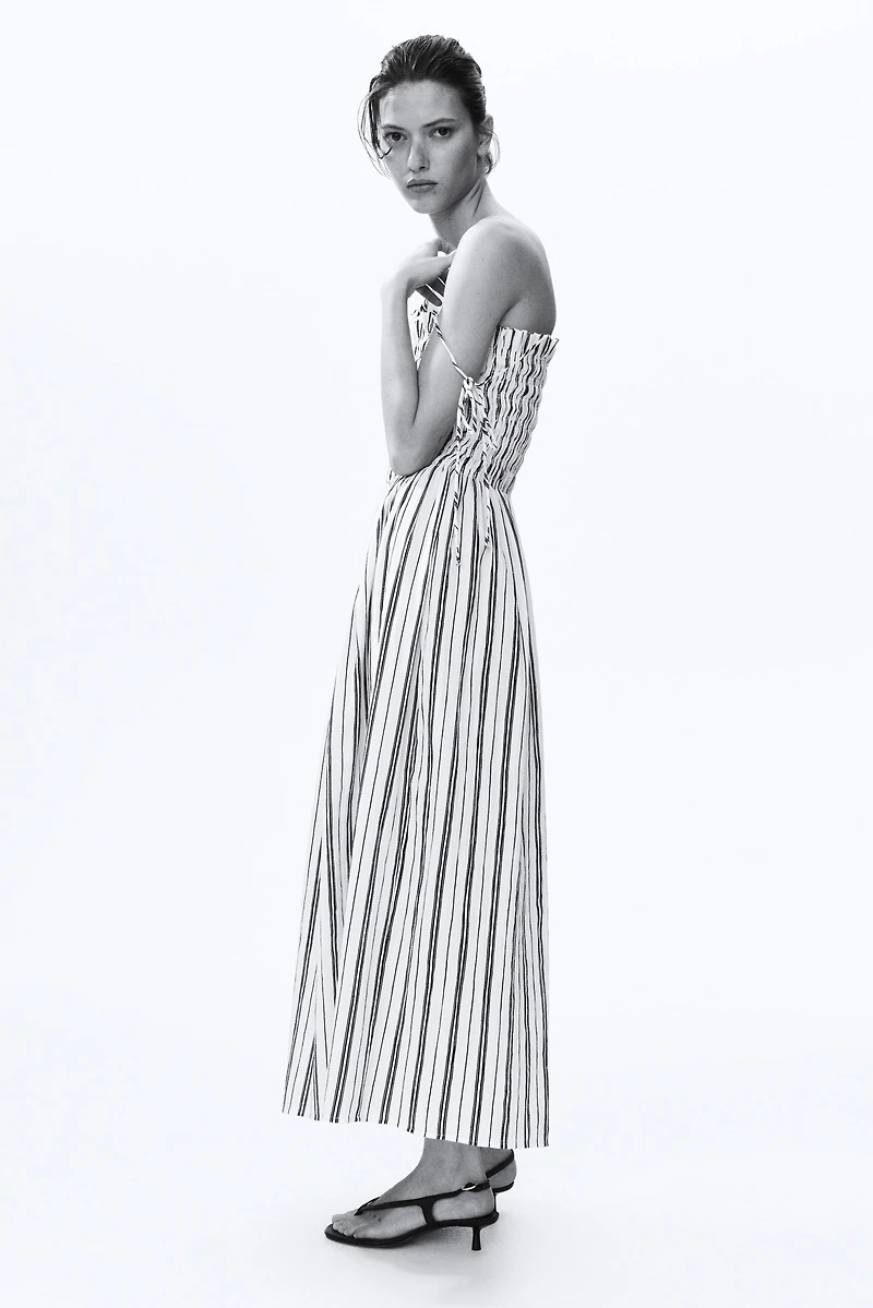 Robe avec bretelles à nouer et corsage smocké