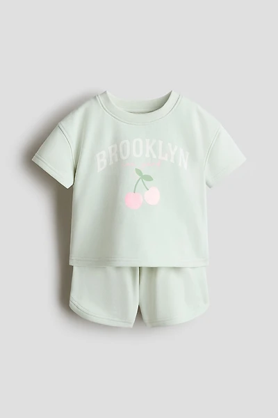 2-Piece Sweatshirt and Sweatshorts Set