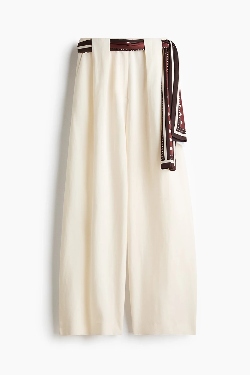 Pantalon en lin mélangé avec détail style foulard