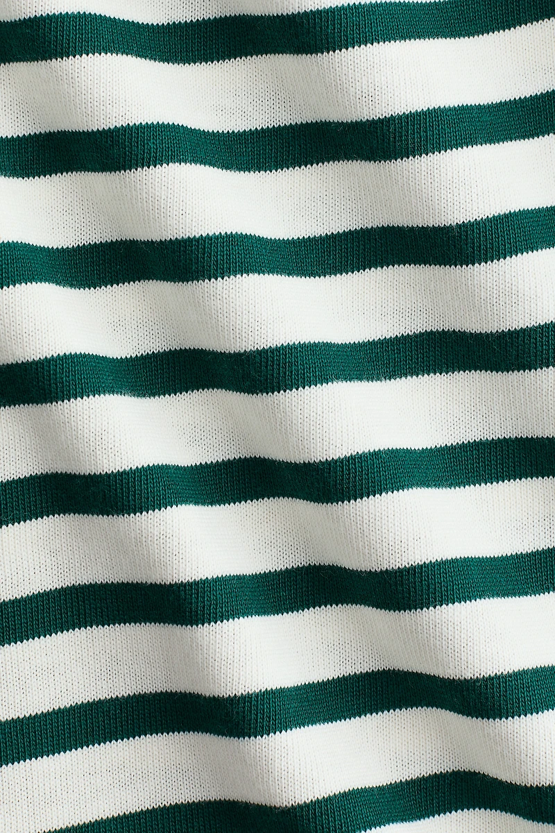 Long-sleeved T-shirt