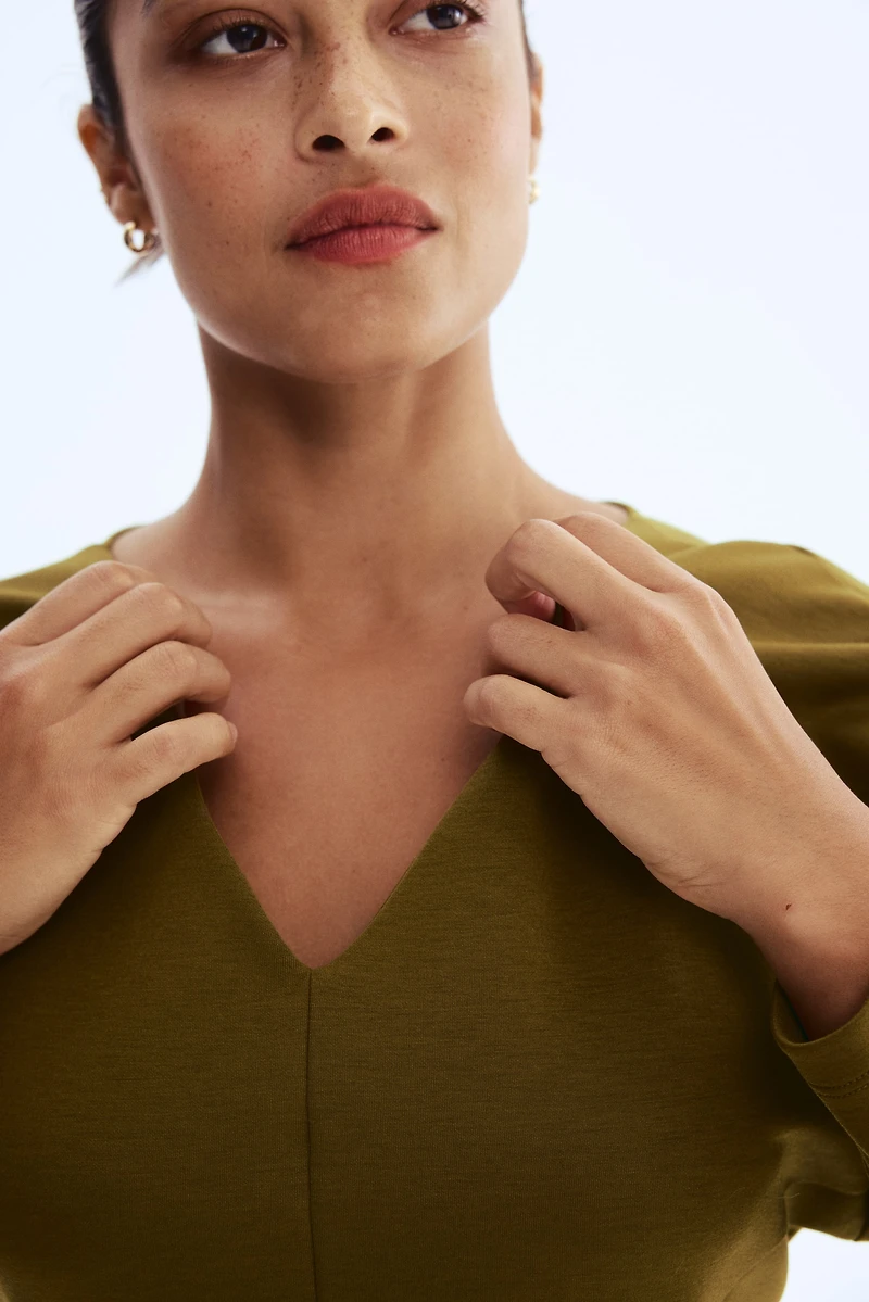 Defined-Waist Scuba Top