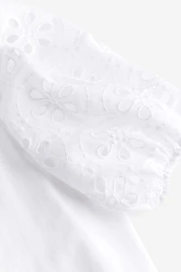 Haut avec manches en broderie anglaise