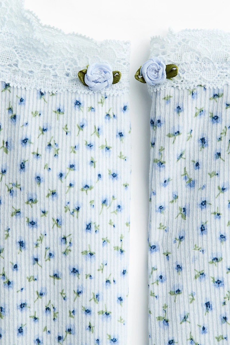 Pyjama côtelé avec dentelle