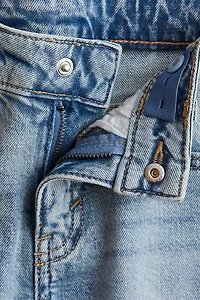 Jean Jambes Droites