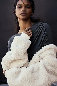 Haut en viscose à effet drapé