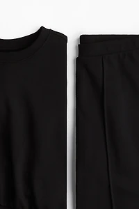 2-Piece Sweatshirt and Joggers Set