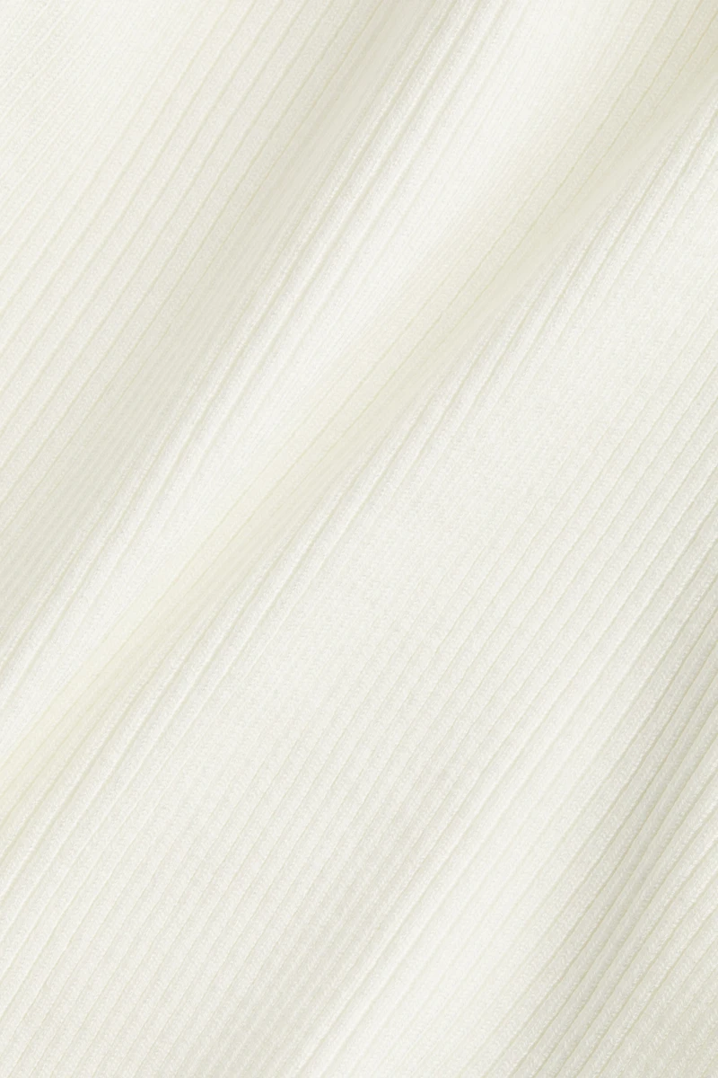 Haut aux épaules dénudées en tricot côtelé