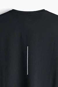 T-shirt de course coupe classique avec DryMove™