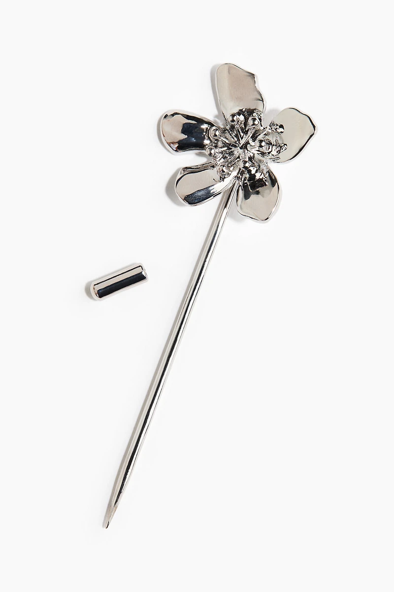 Flower brooch