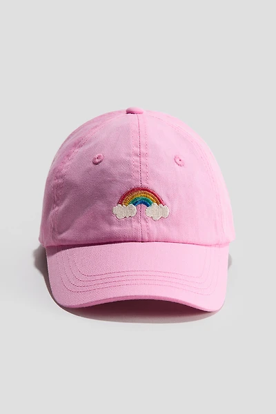 Casquette avec détail brodé