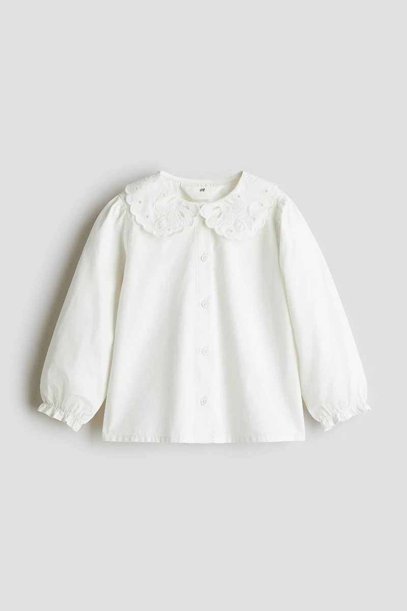 Blouse à col Claudine brodé