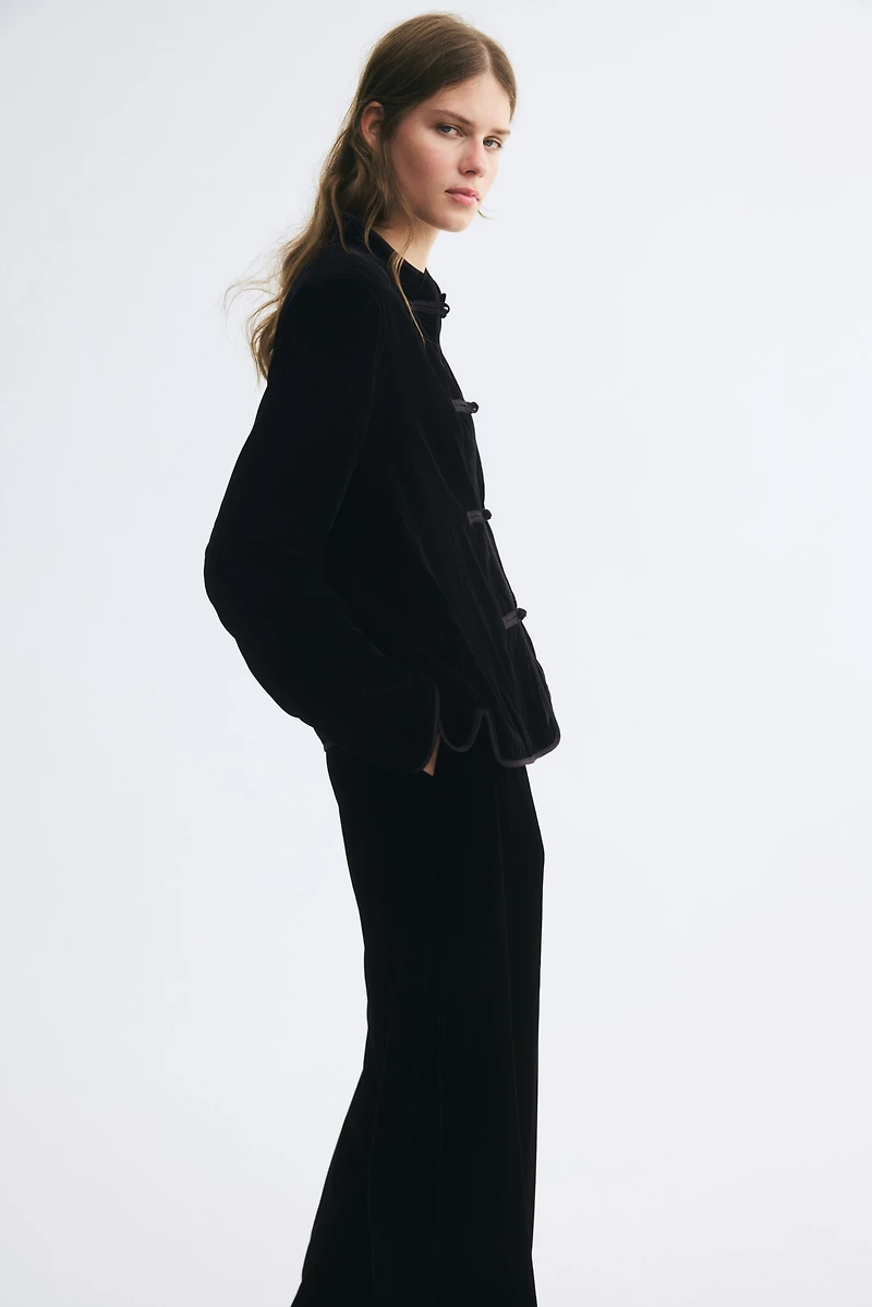 Veste en velours avec boutons noués