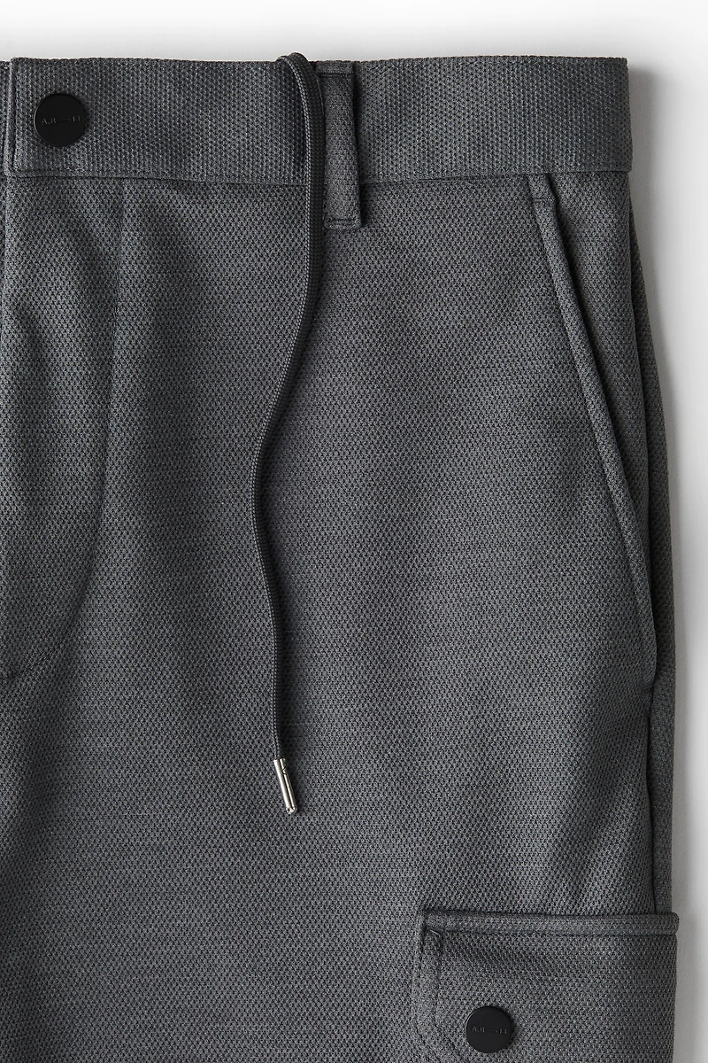 Pantalon cargo près du corps
