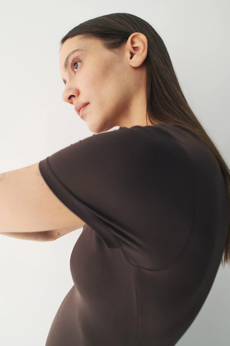 Maillot Tanga moulant à manches courtes