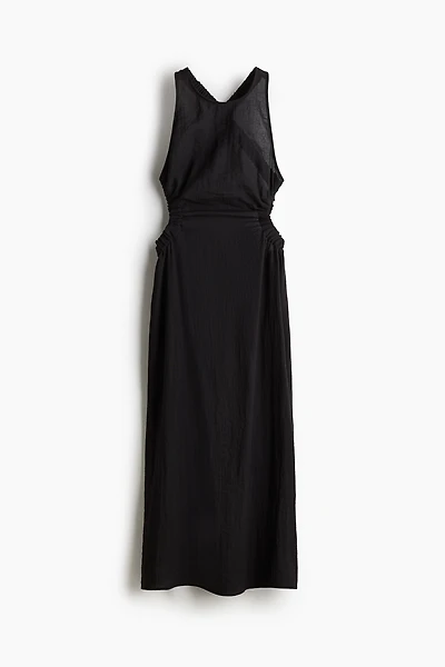 Robe découpée