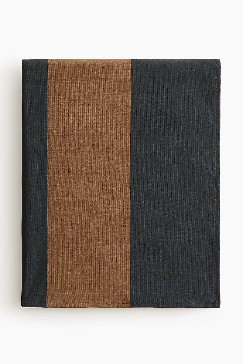 Water-Repellent Tablecloth