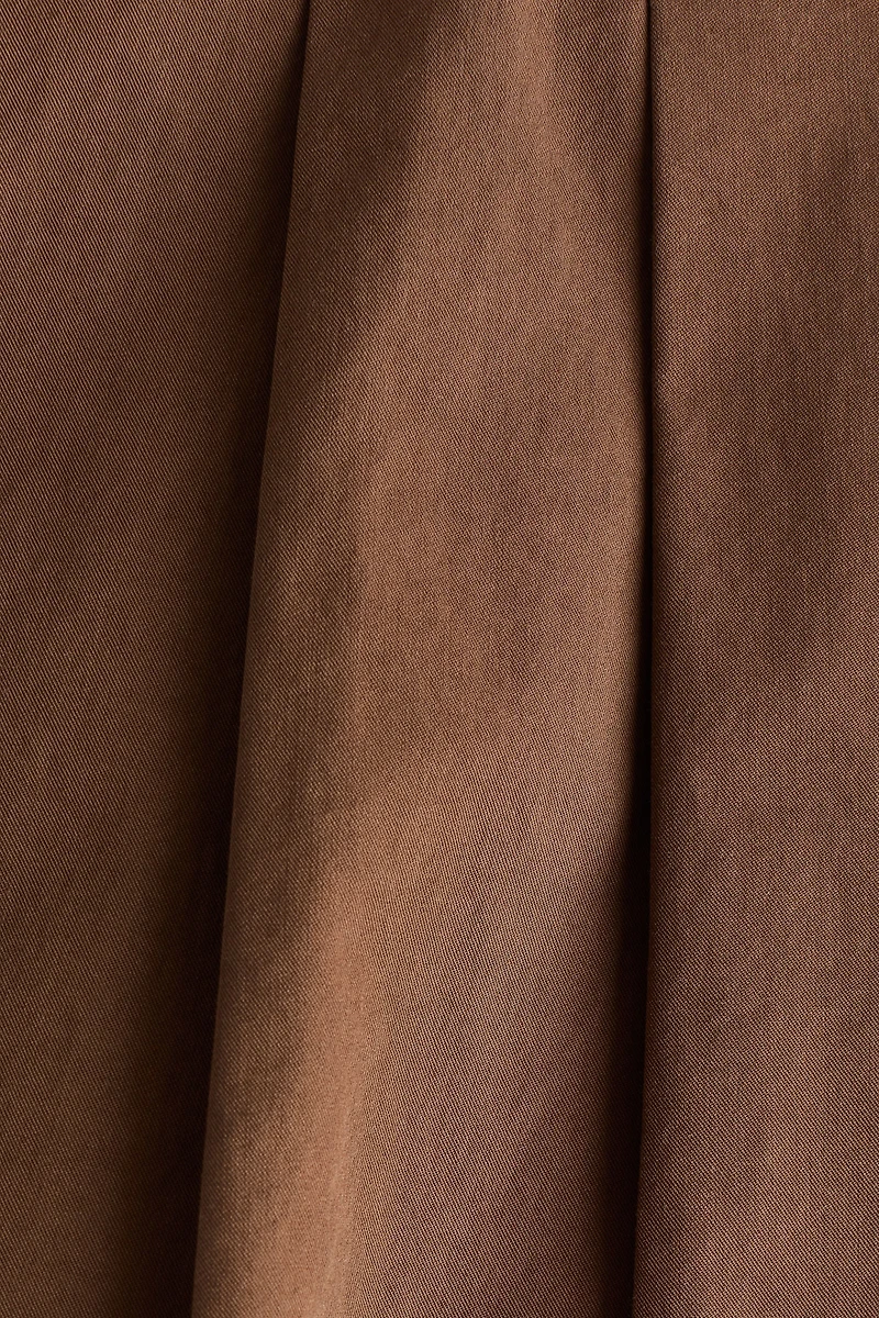 Loose-Fit Tailored Pants