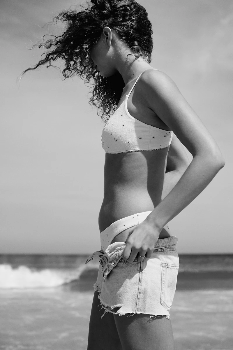 Culotte de bikini audacieuse