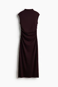 Robe sans manches avec col cheminée