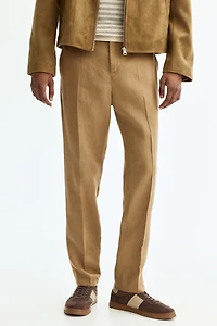 Pantalon de costume près du corps en lin