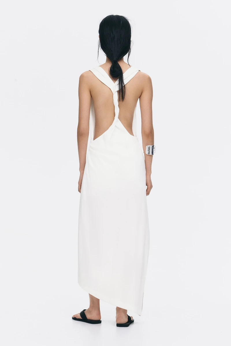 Robe en sergé avec détail torsadé