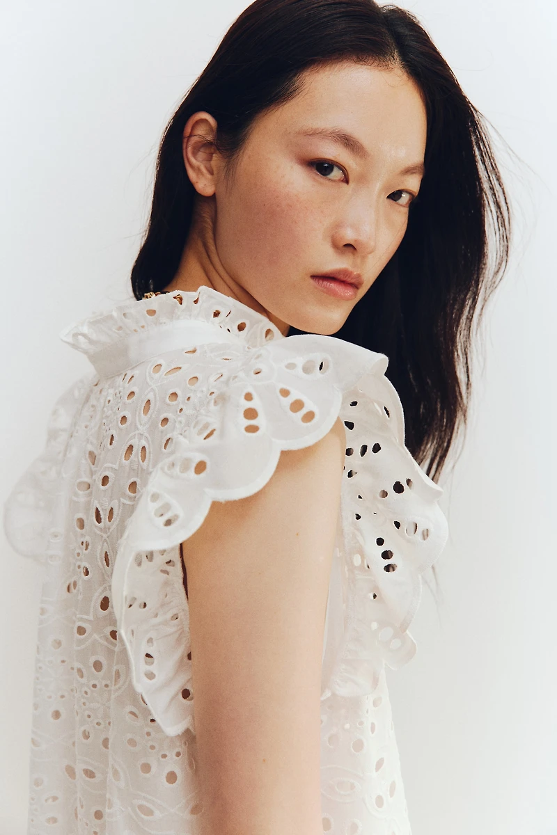 Robe en broderie anglaise