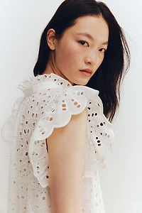 Robe en broderie anglaise