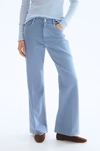 Pantalon coupe bottillon en sergé