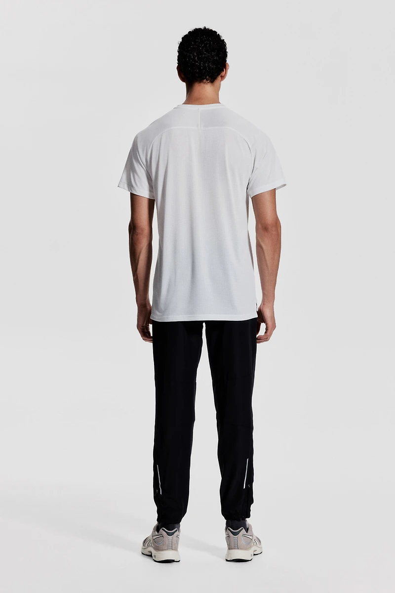 T-shirt de sport coupe classique DryMove™