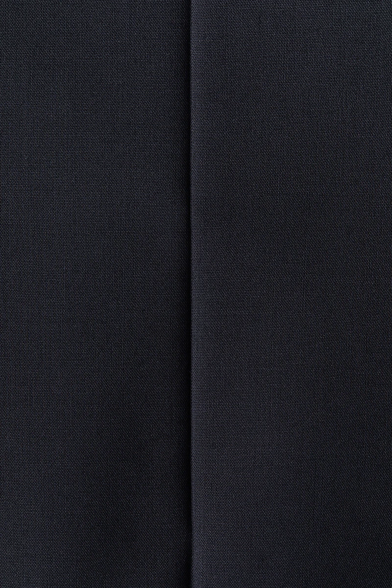 Pantalon de costume près du corps