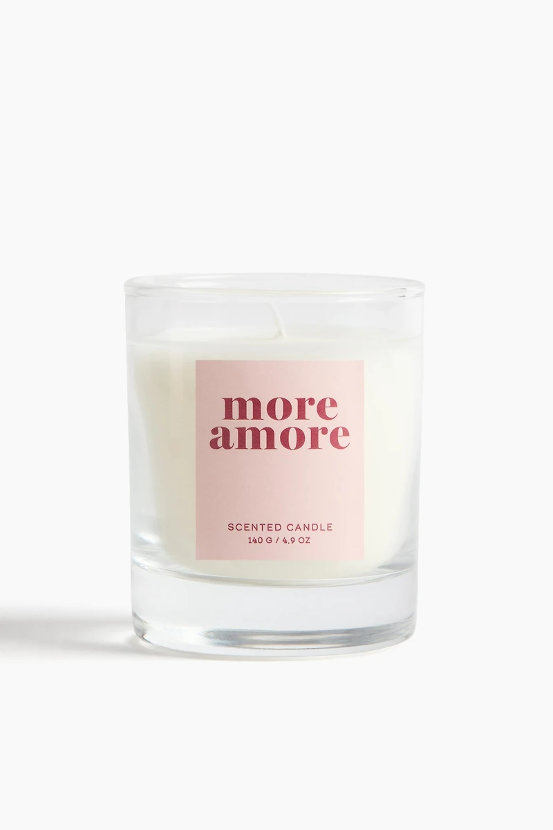 Bougie parfumée dans un pot en verre