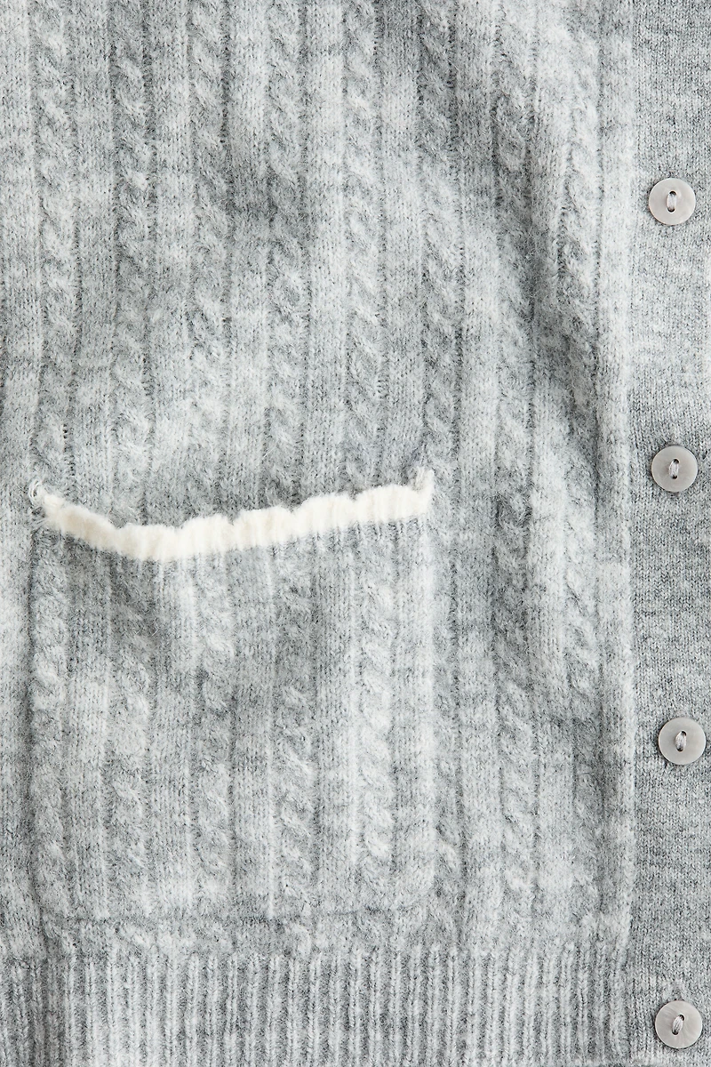 Chandail en tricot torsadé