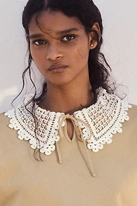 Sweatshirt with Collar