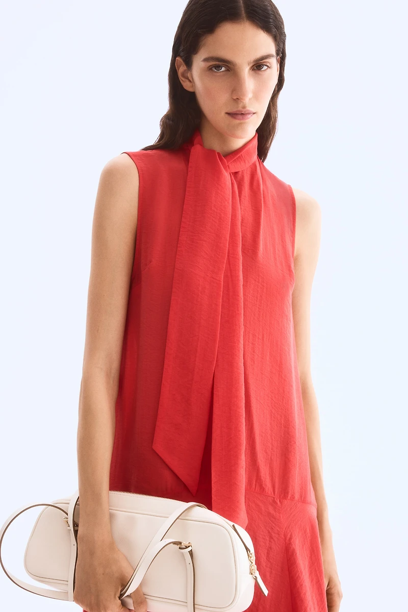 Robe en organza avec col lavallière