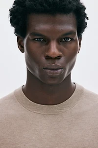 Chandail classique en tricot fin