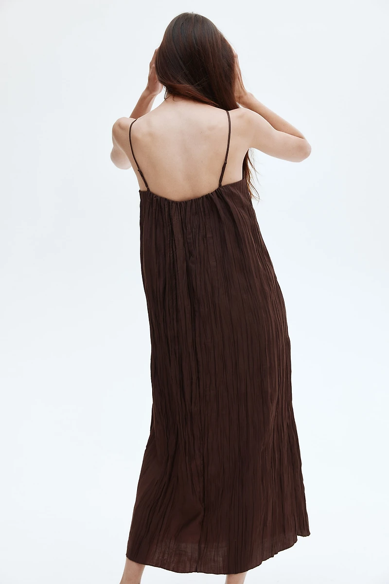 Robe froissée à bretelles fines