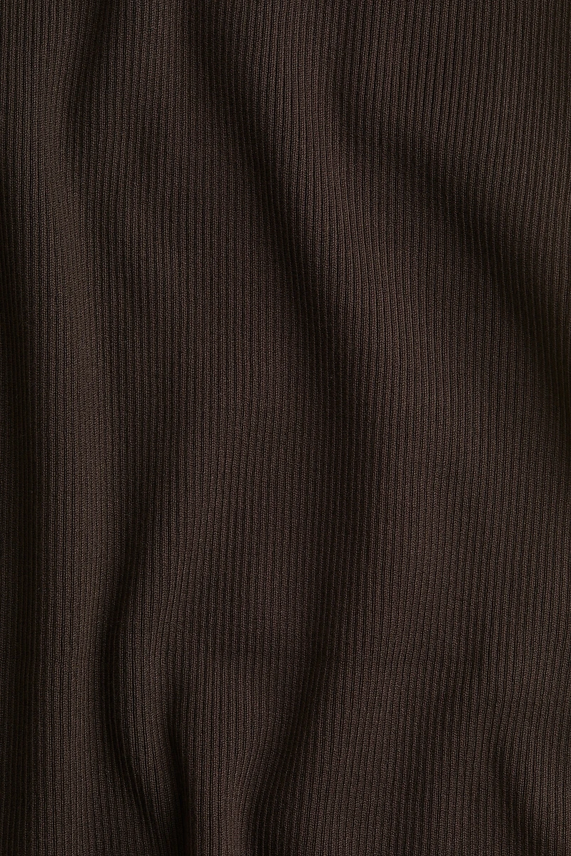 Robe tube côtelée