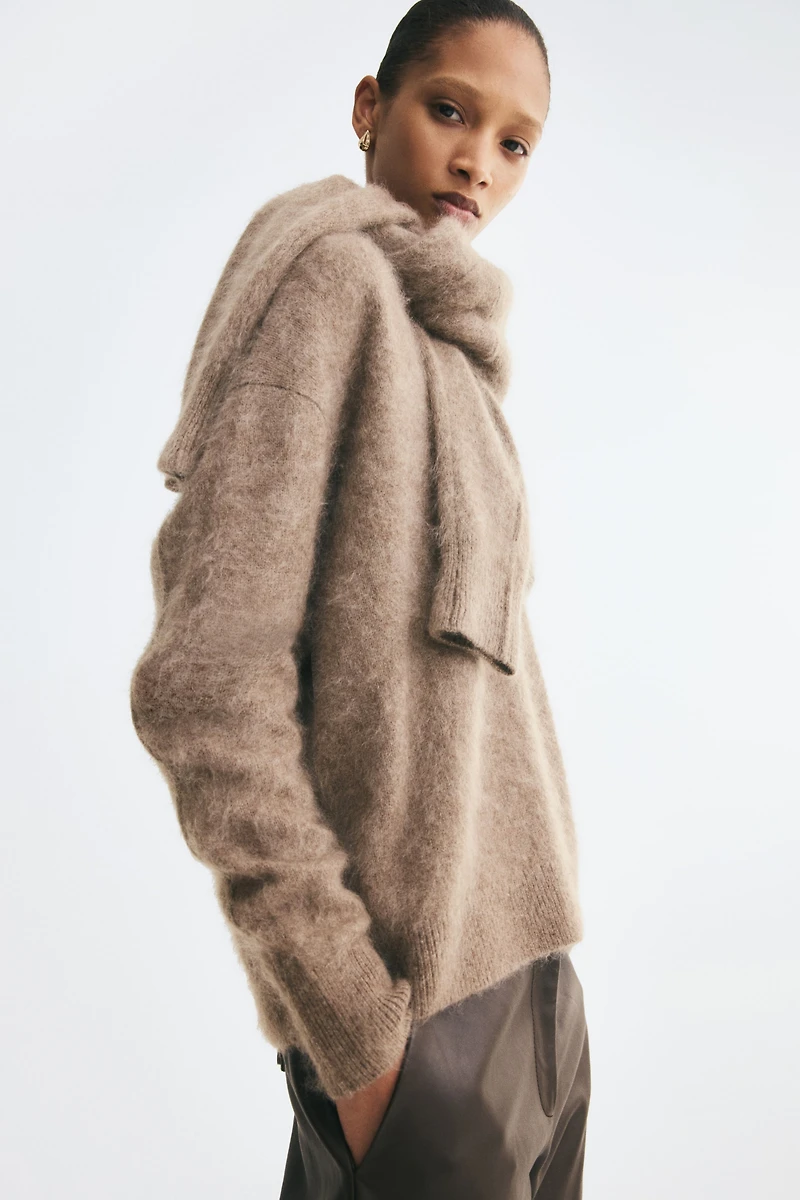 V-neck wool jumper