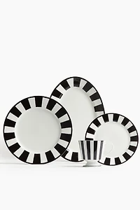 Medium-Sized Porcelain Plate