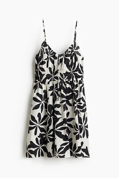 Robe smockée à bretelles fines